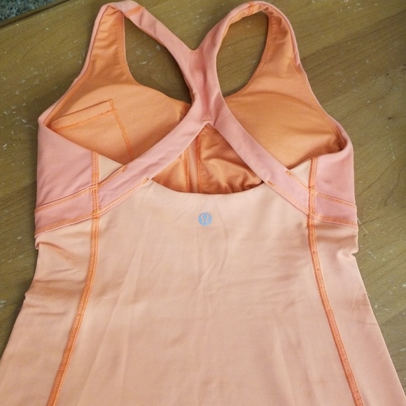 Lululemon tank - Picture 5 of 7